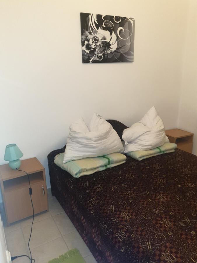 Zseki Apartman Hajduszoboszlo Ngoại thất bức ảnh