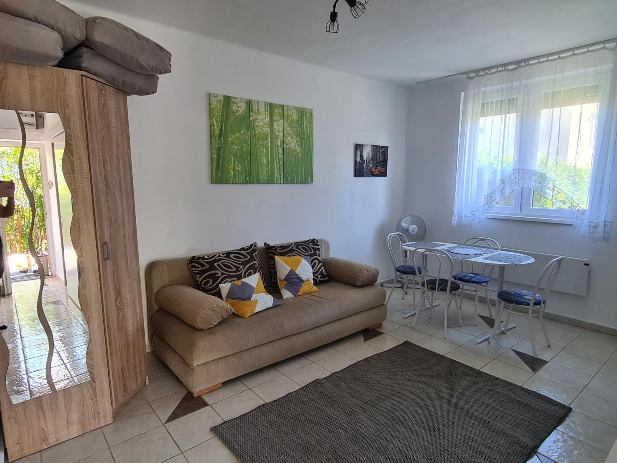 Zseki Apartman Hajduszoboszlo Ngoại thất bức ảnh