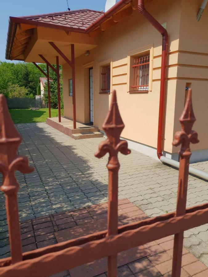 Zseki Apartman Villa Hajduszoboszlo Ngoại thất bức ảnh